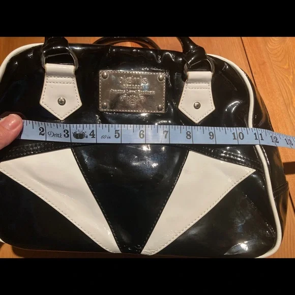AKDMKS Black and White Handbag - Picture 6 of 9